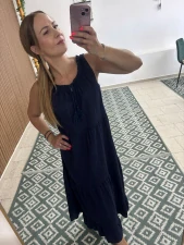 Lněné šaty s vázáním na dekoltu 