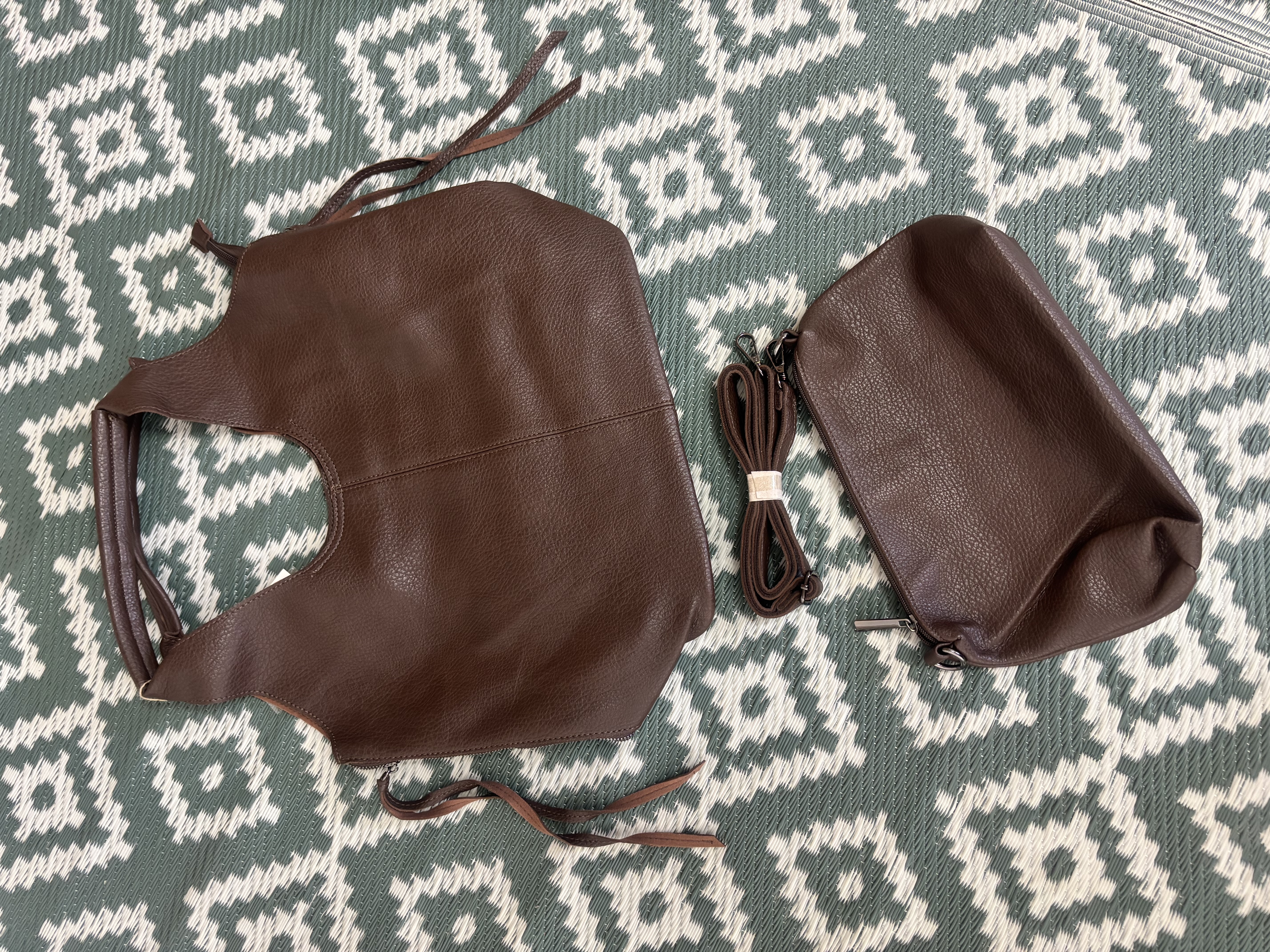 Kabelka 2v1 – prostorná kabelka s malou crossbody