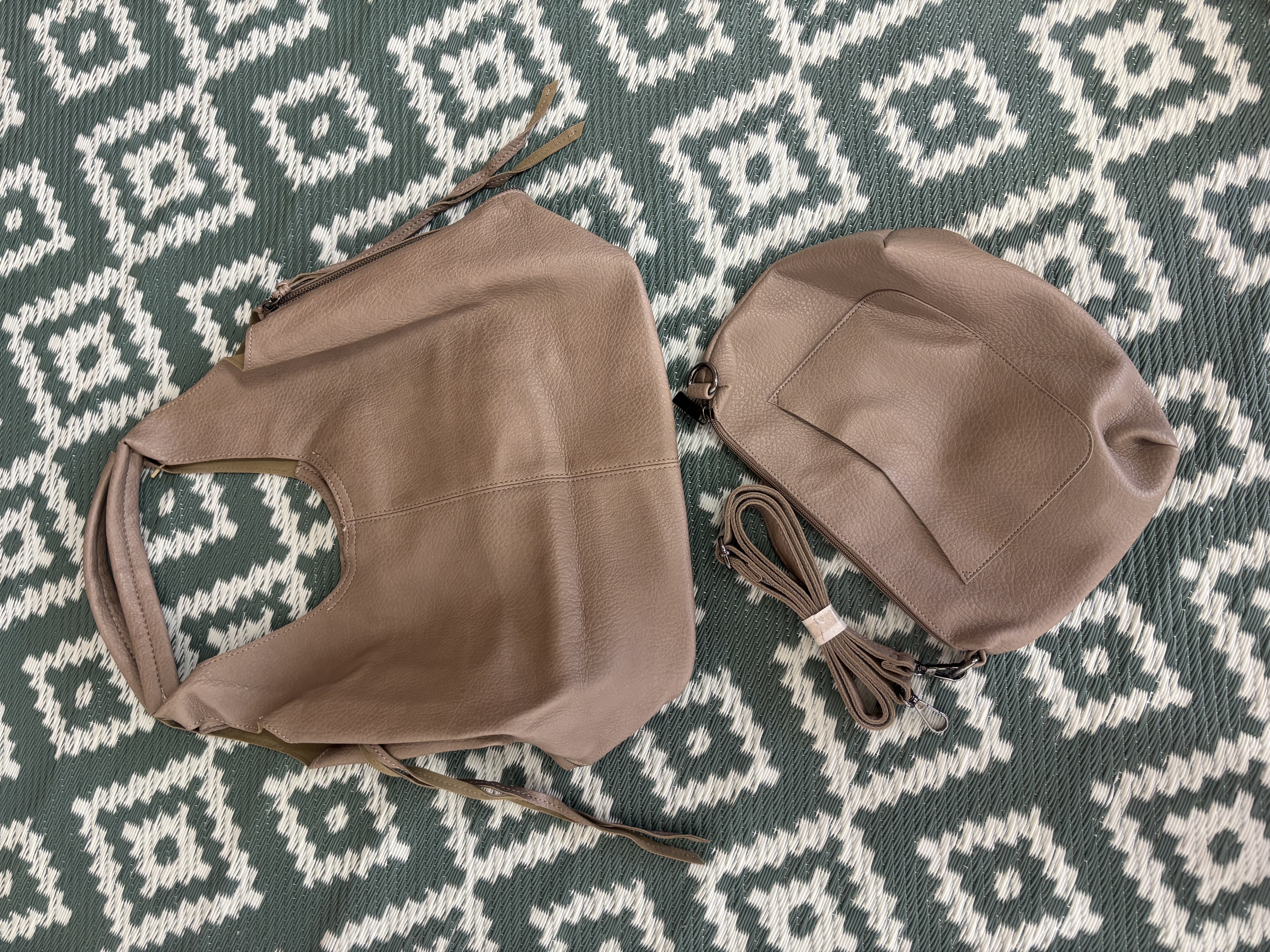 Kabelka 2v1 – prostorná kabelka s malou crossbody